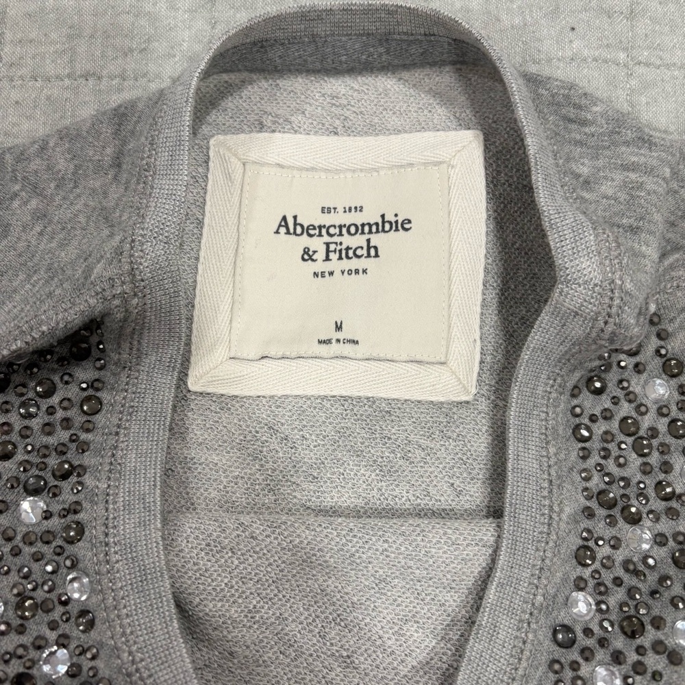 Abercrombie & Fitch Embellished Rhinestone Crewneck Sweatshirt Y2K Grey Medium - Picture 4 of 5